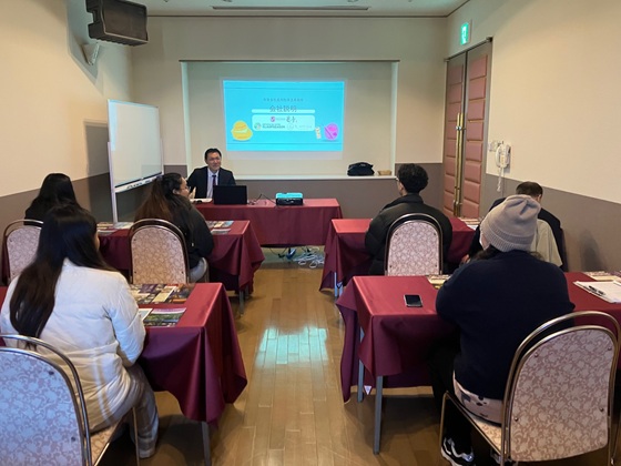 奥州秋保温泉 蘭亭の企業説明の様子