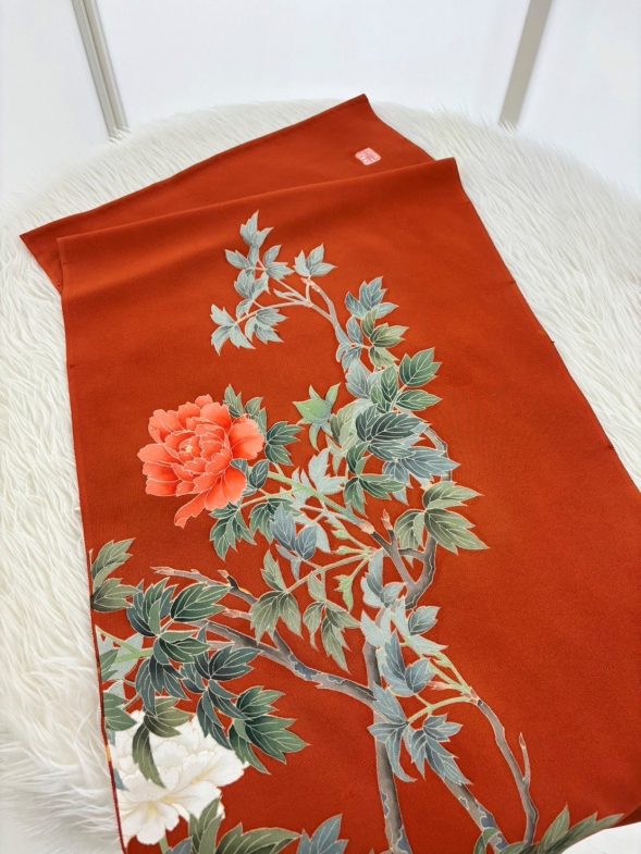 帝王の牡丹 –  Imperial Peony(ベースカラー: Snow Zhu Rui )
